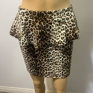 forever 21 peplum leopard mini skirt sz M